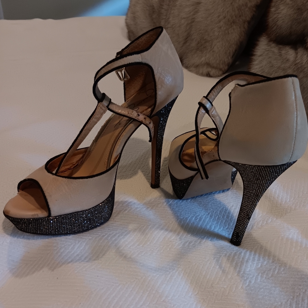 Jessica Simpson Bansi heels flat form peep toe nude and black  stiletto heels